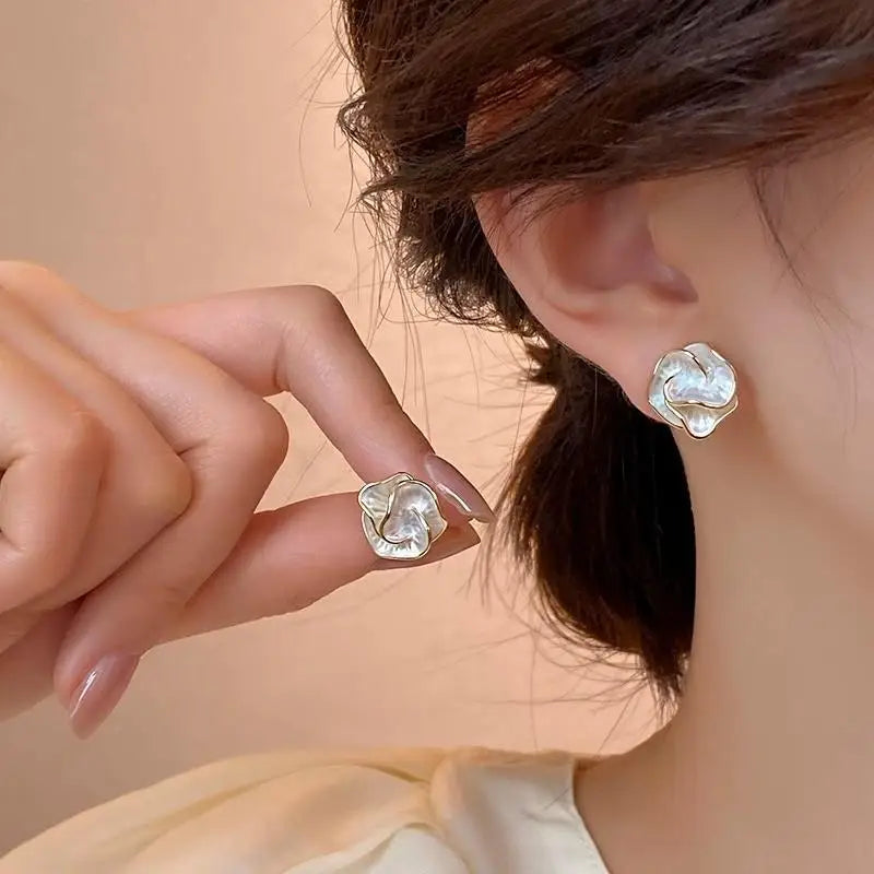925 Silver Needle Korean Fashion Crystal Heart Earrings For Women Jewelry 2026 Trending New Luxury Women's Hoop Earrings Brincos