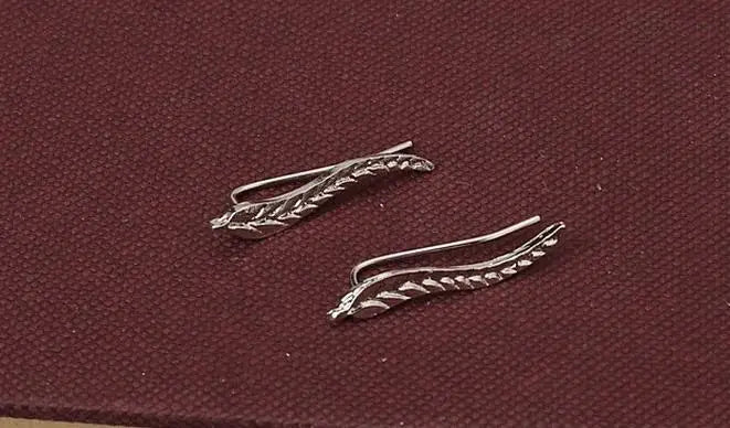 2025 Vintage Jewelry Exquisite Golden Leaf Earrings Modern Beautiful Feather Ear Stud Earrings For Women Brincos Bijoux