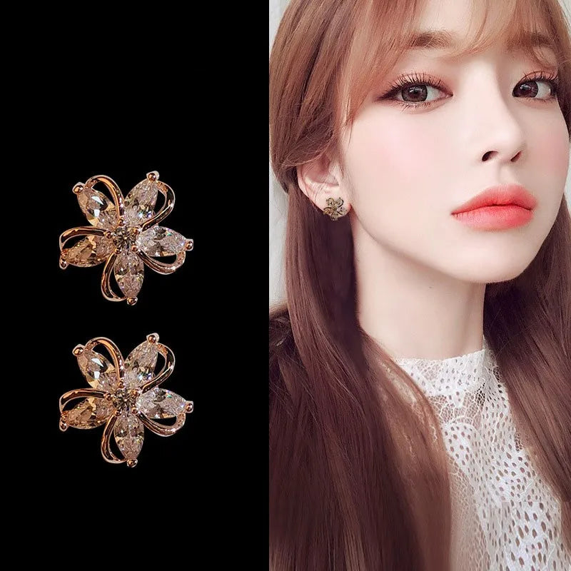 925 Silver Needle Korean Fashion Crystal Flower Earrings For Women Jewelry 2026 Trending New Luxury Zircon Flowers Stud Earrings