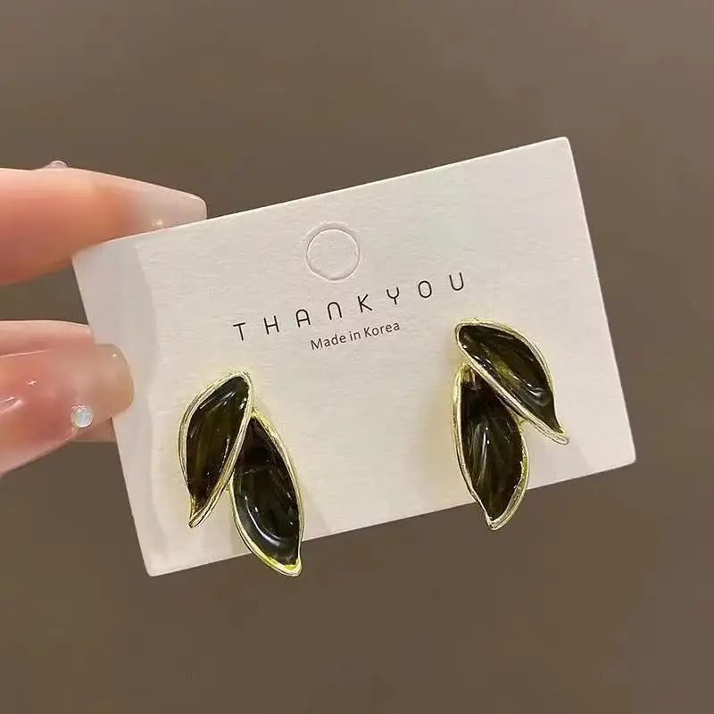 925 Silver Needle Hollow Crystal Swan Earrings For Women Korean Jewelry 2026 Trending New Luxury Animal Pearl Stud Earrings Gift