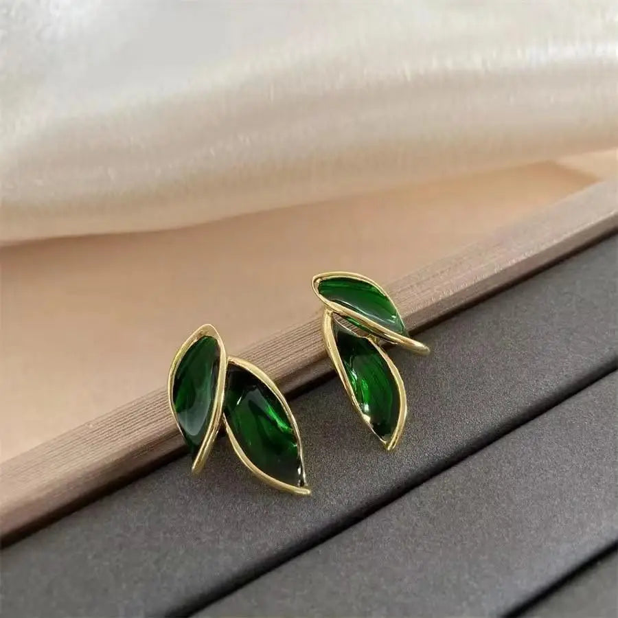 925 Silver Needle Hollow Crystal Swan Earrings For Women Korean Jewelry 2026 Trending New Luxury Animal Pearl Stud Earrings Gift